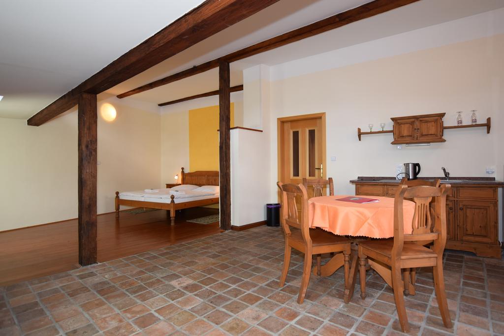 Pension Zamecka Apartma - Castle Apartments Чеський Крумлов Екстер'єр фото