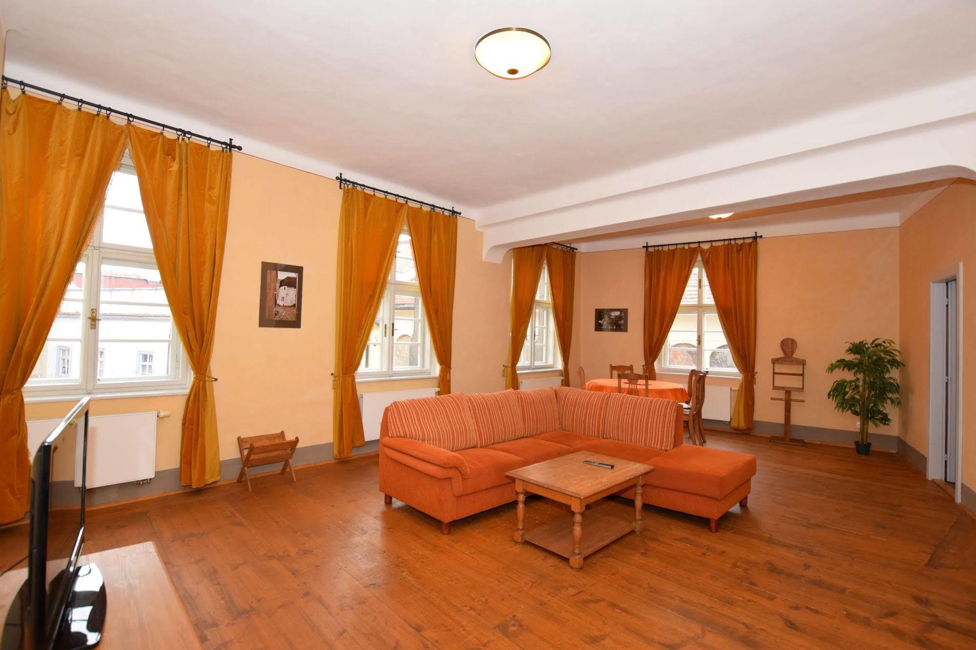 Pension Zamecka Apartma - Castle Apartments Чеський Крумлов Екстер'єр фото